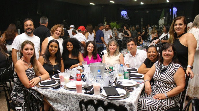 A confraternização foi realizada na quinta-feira (11), com um jantar para os servidores municipais. Foto: Prefeitura/Divulgação