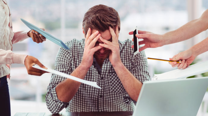 A saúde mental dos trabalhadores, muitas vezes é sacrificada pela produtividade, aponta estudo. Foto: Freepik