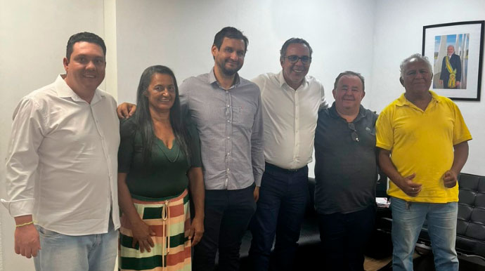 Durante encontro na Alesp em busca de recursos para o município. Foto: Prefeitura de Florínea