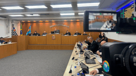 Sessão terá início às 18h e terá transmissão ao vivo - FOTO: Câmara Municipal de Assis/Divulgação
