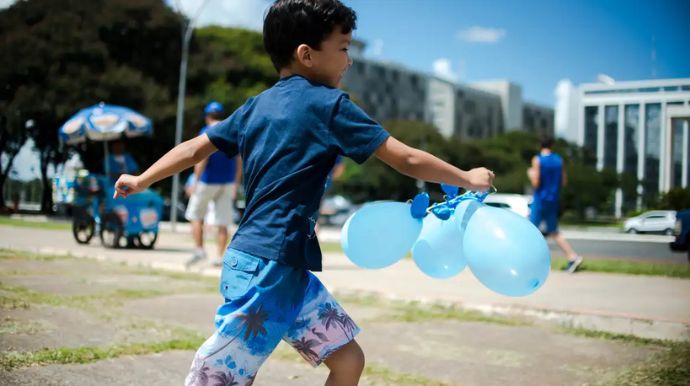 Caminhada do Abril Azul em Cândido Mota deve reunir comunidade em apoio às pessoas com autismo e reforçar a importância da inclusão. Foto: Agência Brasil