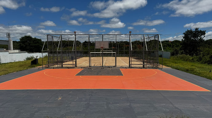 Areninha do Tonicão deve receber novo gramado sintético em 2026