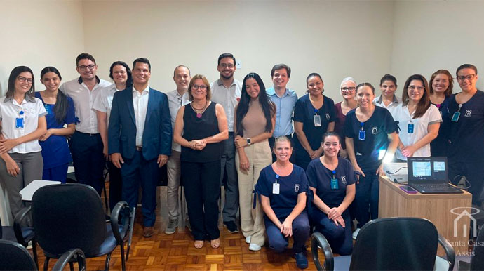 De forma inédita, residência médica em Oftalmologia tem início na Santa Casa de Assis