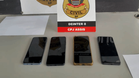 Celulares recuperados - FOTO: Polícia CIvil/Divulgação