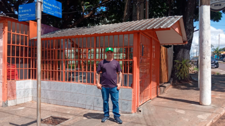 Lanchonete fica próximo à uma antiga linha férrea - FOTO: Enviada ao Portal AssisCity