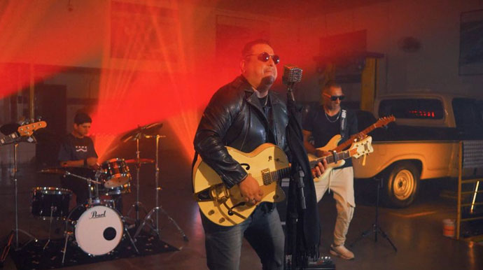 Fabinho Frejat apresenta música inédita em Assis