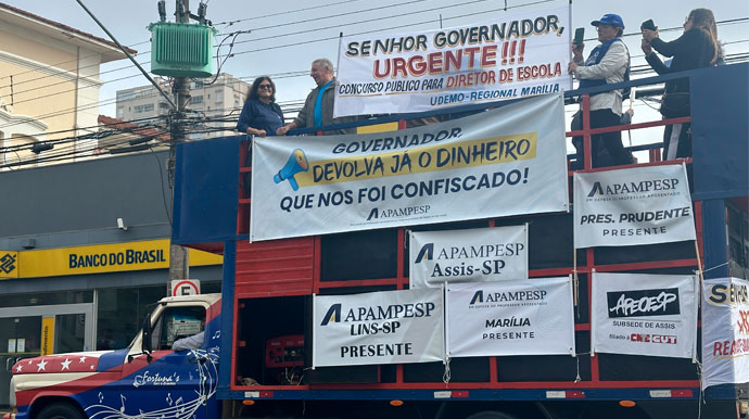 Carreata Unificada pela Educação mobiliza professores e servidores em Assis
