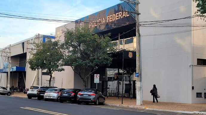 Polícia Federal realiza operação contra aquisição e distribuição de cédulas falsas na região de Assis